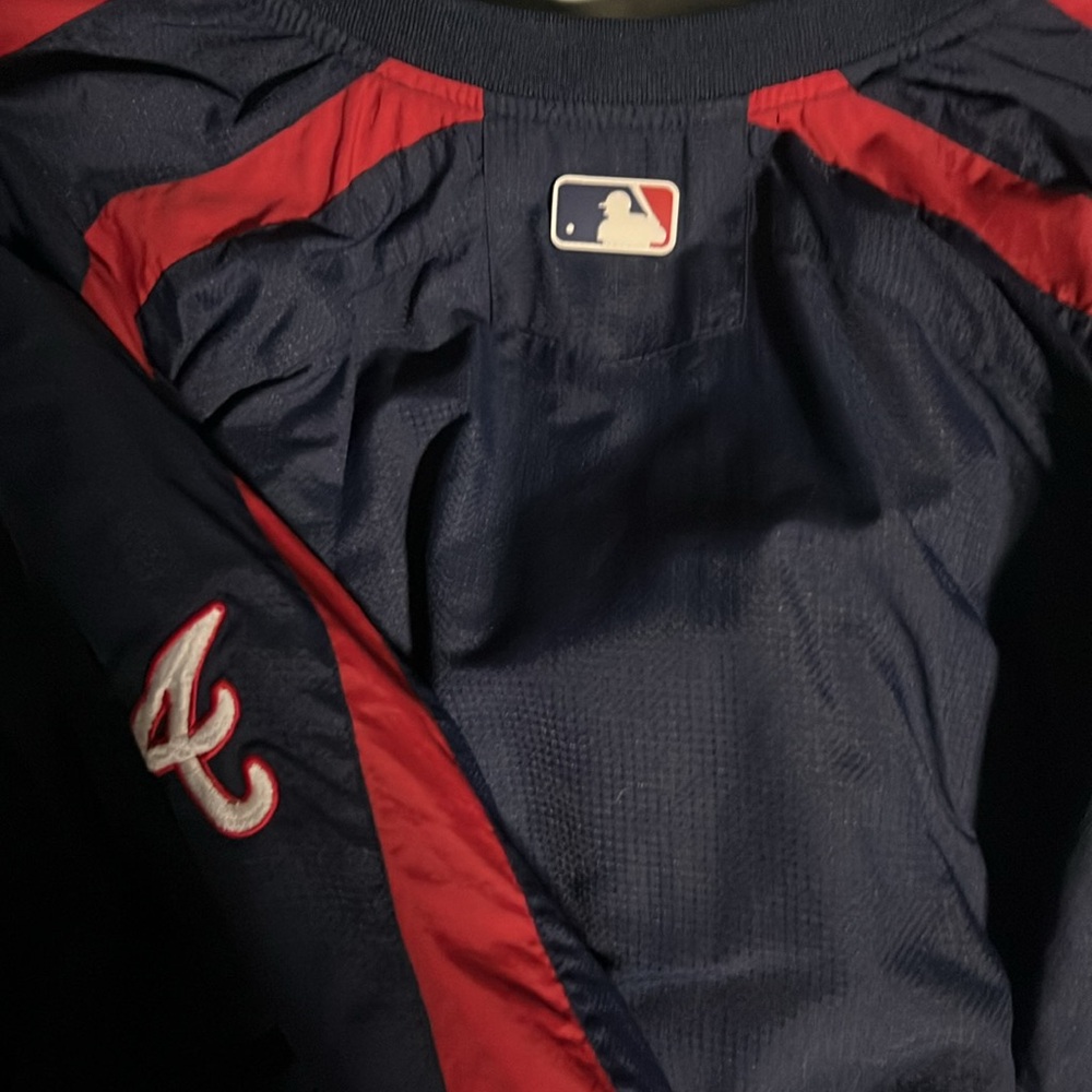 Windbreaker - Picture 4 of 4